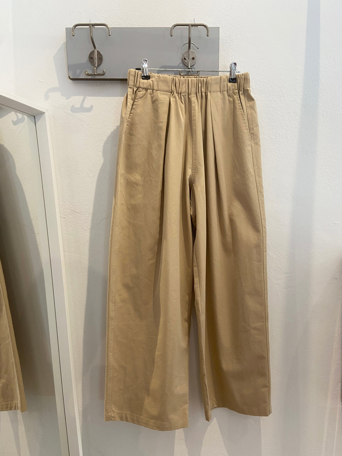 Pantaloni con pinces