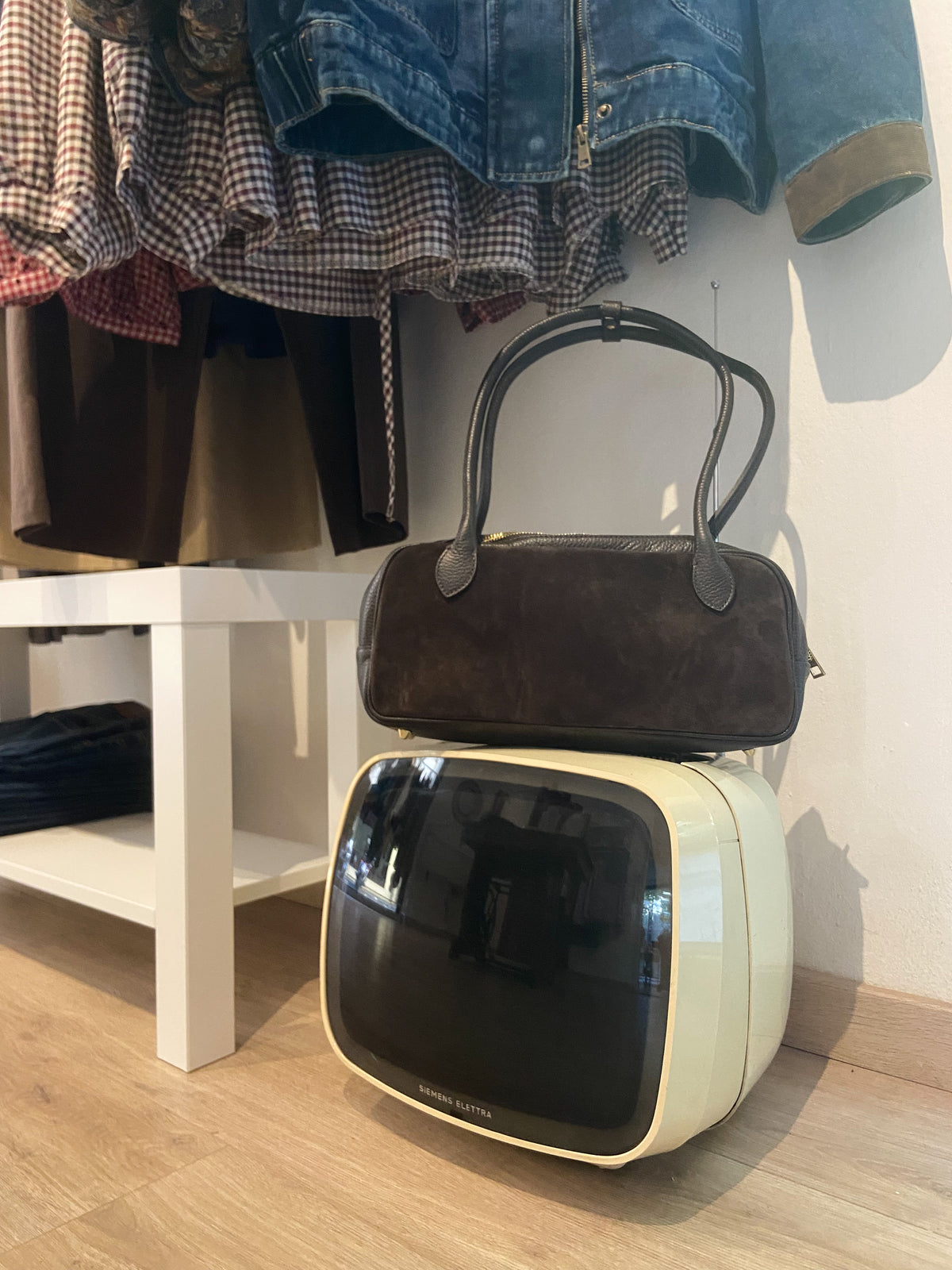 Borsa bauletto “Colette” in suede